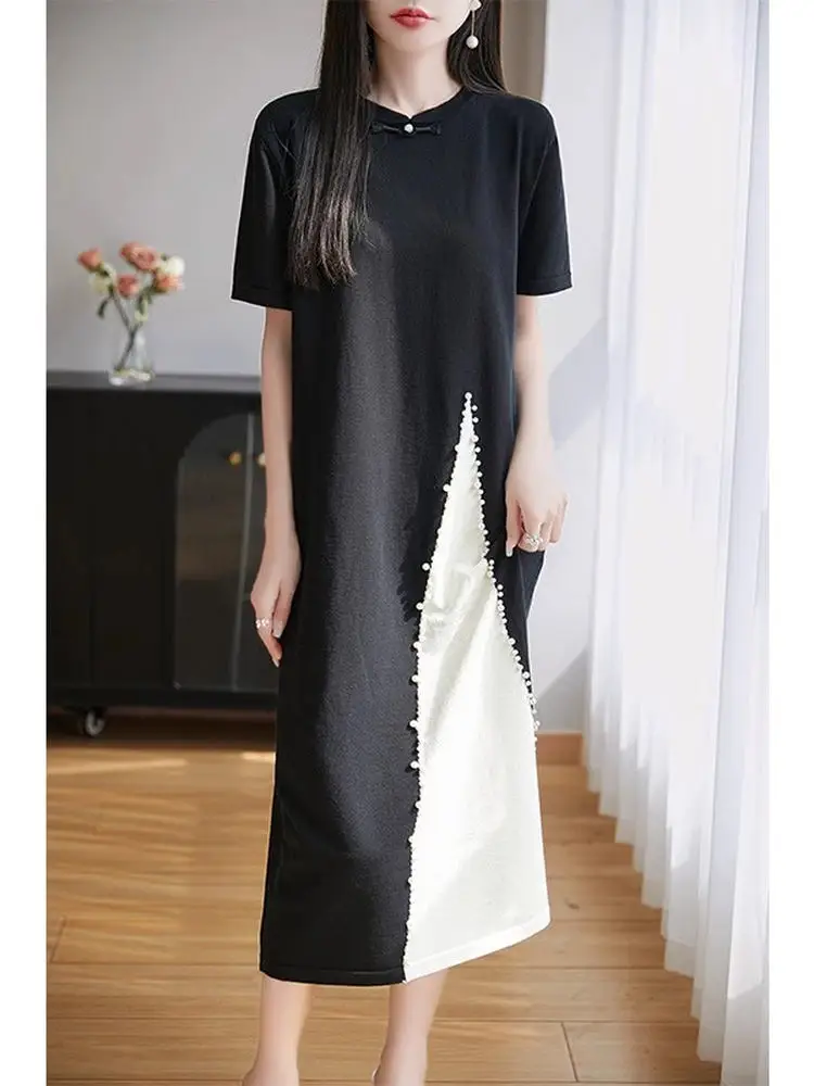 T-shirt en soie glacée ornée lourde, tricoté Dr Design Sensation, jupe trapèze tricotée Dr Bla, nouvelle collection