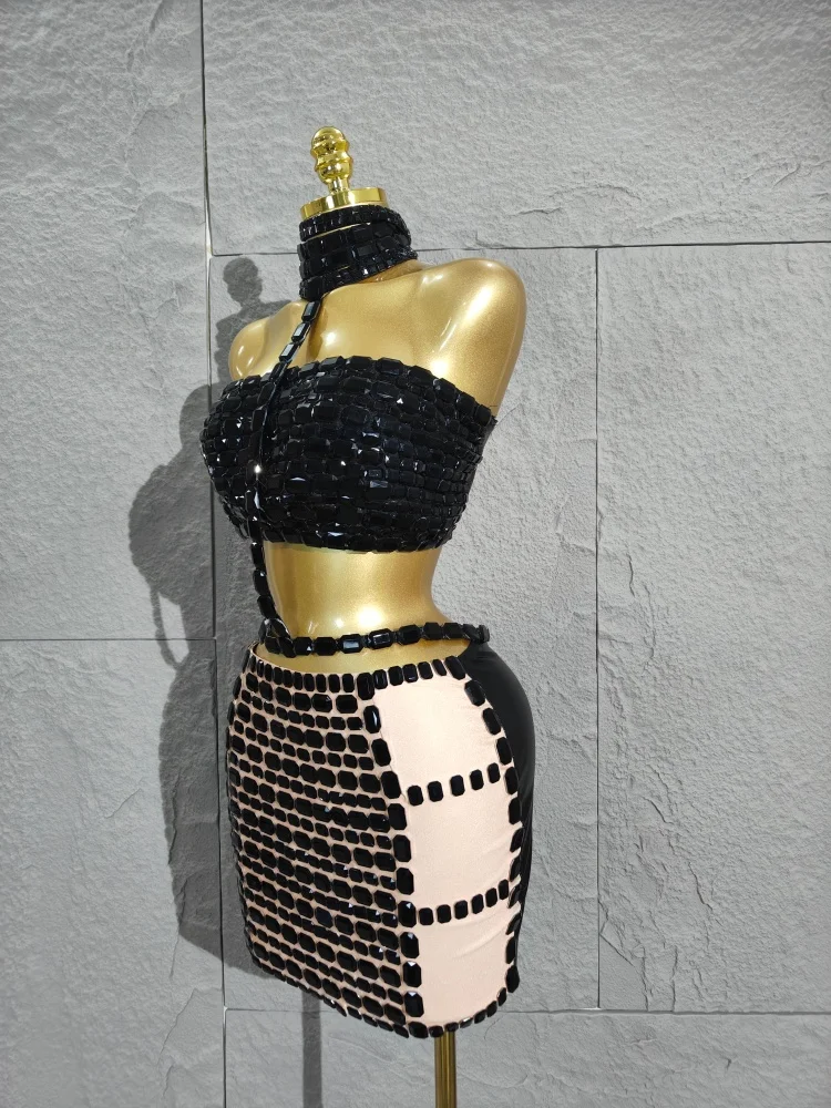 Ensemble haut et mini jupe en cristal noir sexy de luxe pour femmes, tenue de soirée moulante pour les clubs de soirée, les étapes et les nuits, 2025