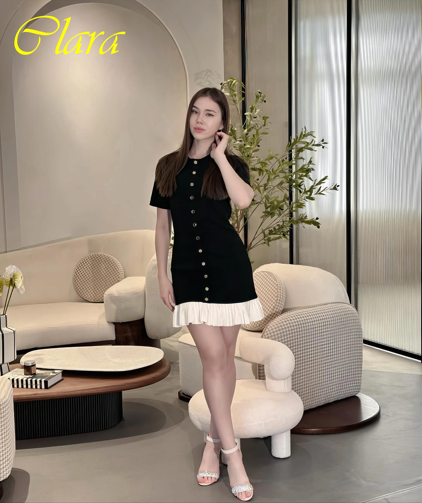 Abito da sera formale personalizzato con girocollo dritto e maniche corte. Abiti da occasione delicati su misura. Abito da festa elegante alla moda