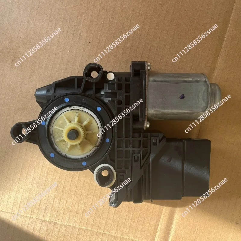 Suitable for Maiteng B6 left rear door glass lifting motor, original dismantling parts, normal function, second-hand