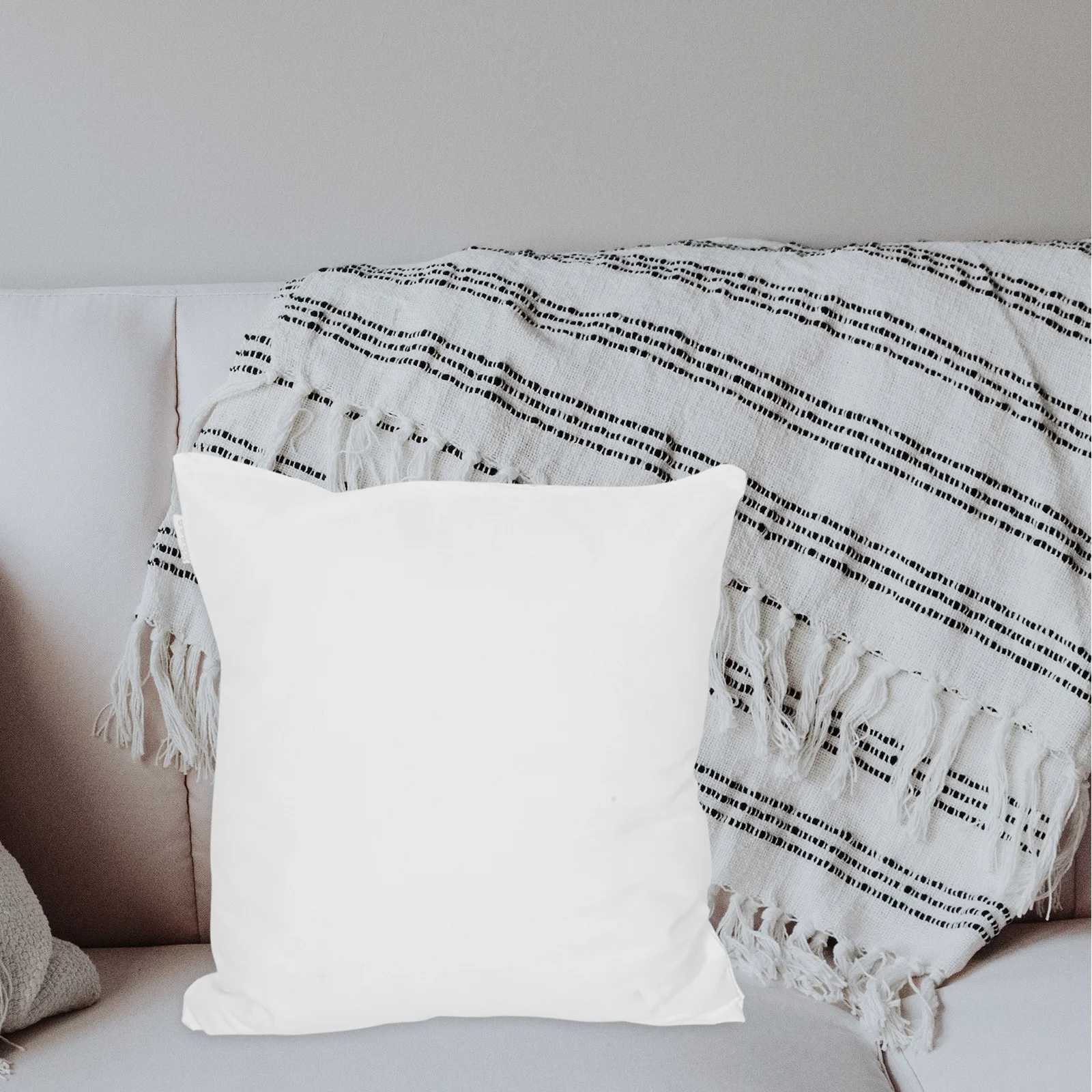 

Brushed Fabric Pillow Liner Zipper Closure Washable Home Bed Use Comfort Style Easy Clean Versatile Pillow Cases