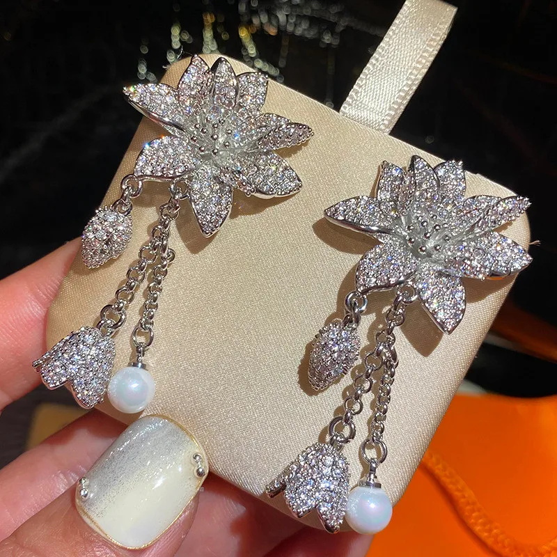 

Flower Zircon Fringed Light Luxury Elegant Long Earrings