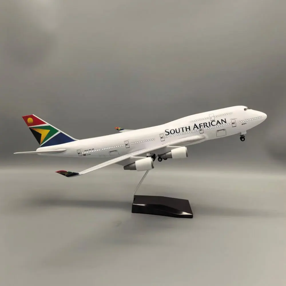 1/160 Scale 47cm Airplanes B747 South Africa Airways Aeroplane 47cm Diecast Resin Model Large Plane With LED and Wheel model kit