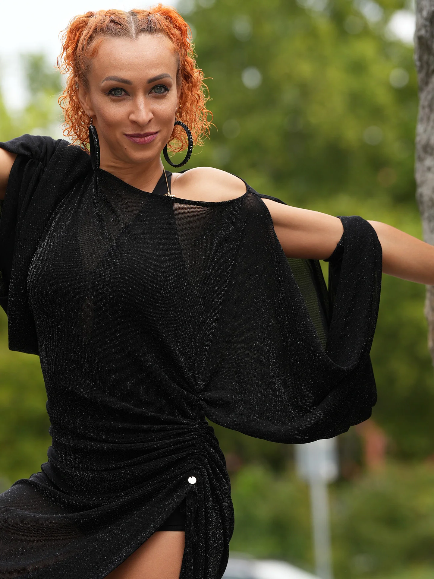 2025 여성용 라틴 댄스 드레스 긴 소매 후드 드레스 삼바 차차 탱고 성인 여성 라틴 공연 무대 드레스 DQS20958