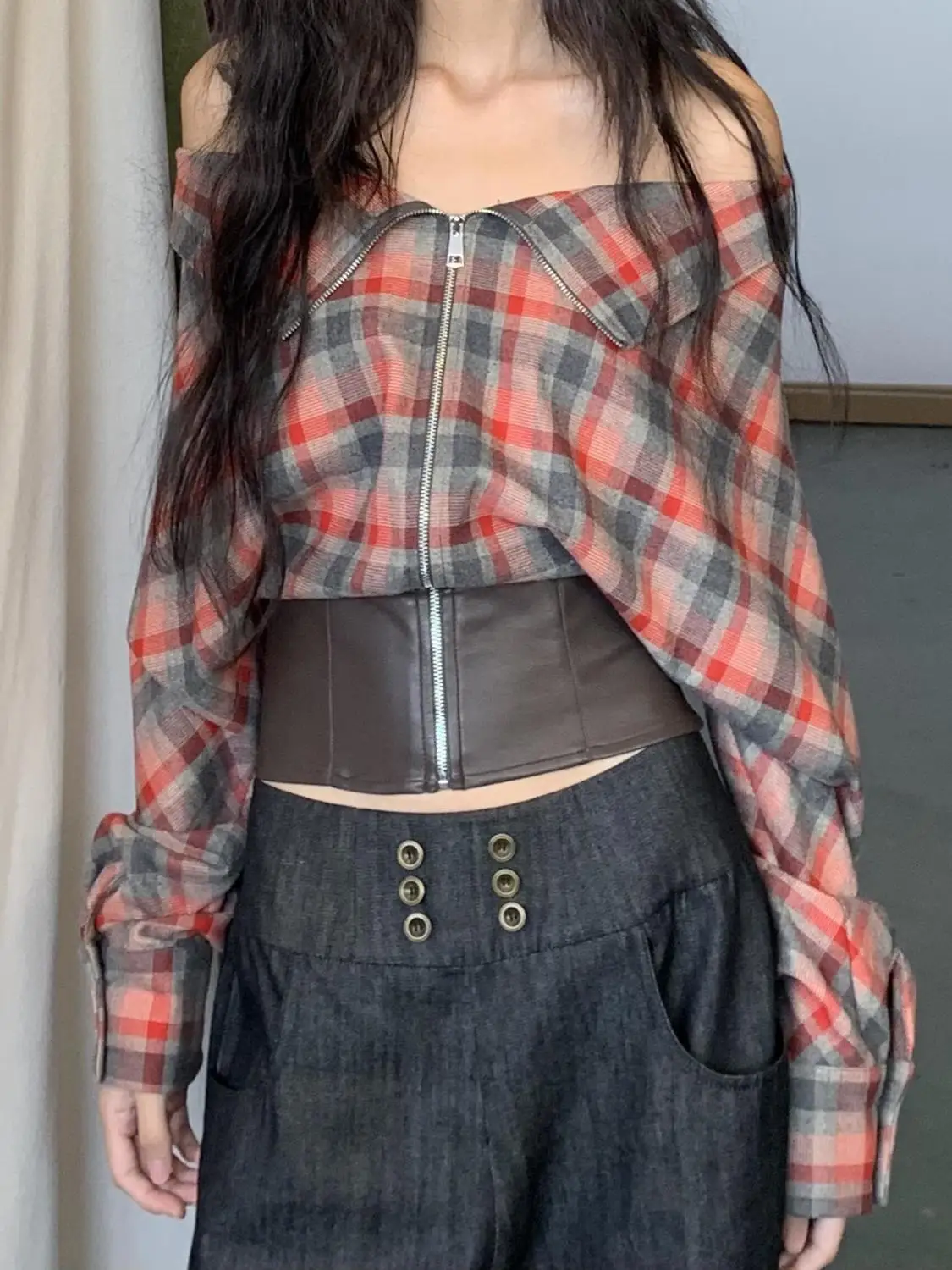 One-Shoulder Leather-Slim Design-Like Hot Girl Plaid Halter Neck Slim Long-Sleeved Short Top For Women T-Shirt For Women