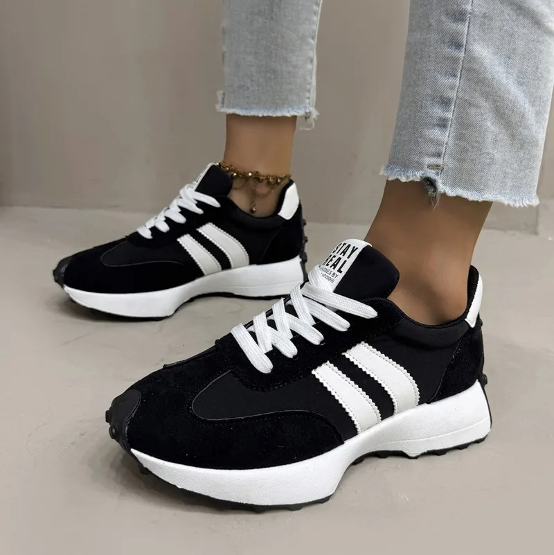 

Designer Women Sneakers 2025 New Lightweight Soft Running Sneakers Women Thick Bottom Fashionable Sport Shoes Zapatos De Mujer