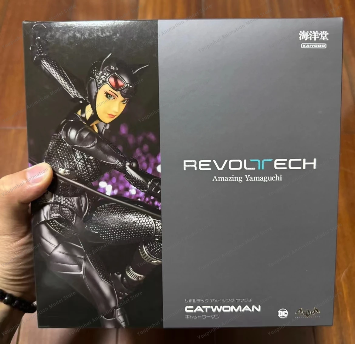 In Stock 100% Original Kaiyodo Revoltech Amazing Yamaguchi Catwoman PVC 16CM Anime Action Figures Toys Collection Gifts Models