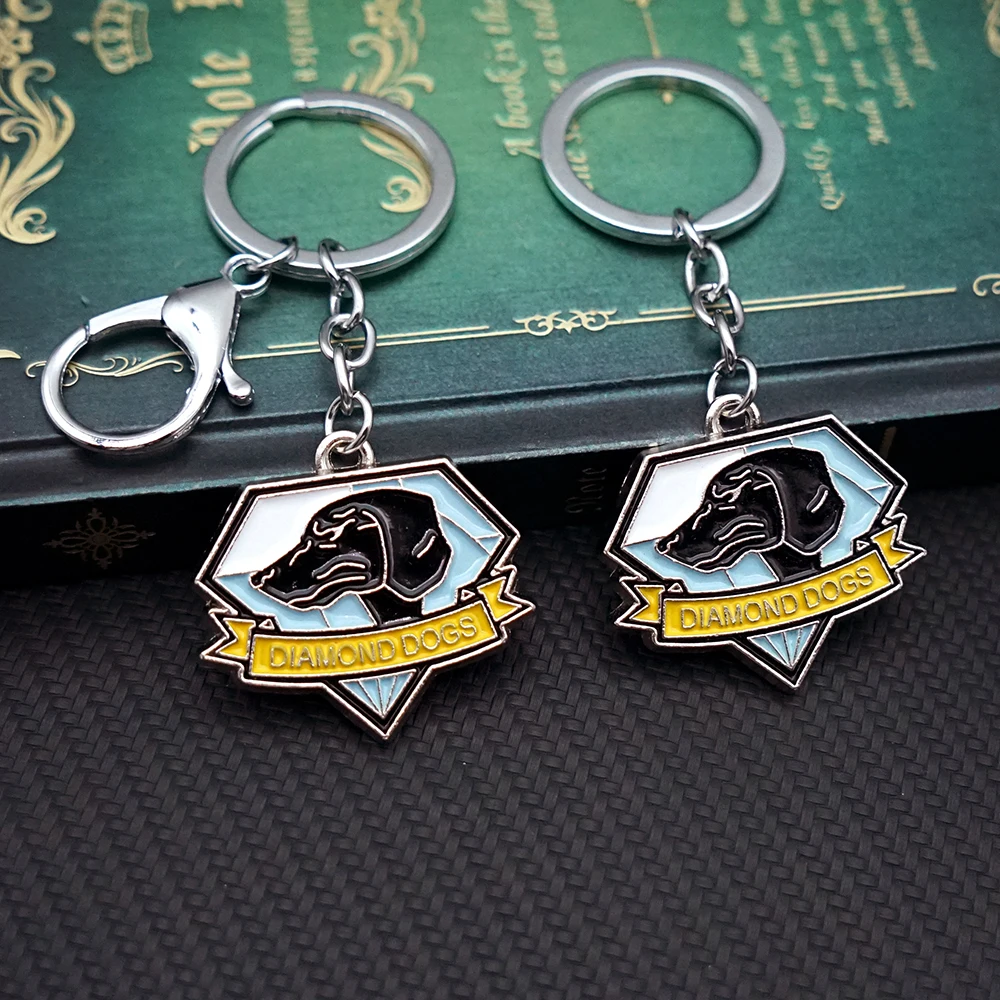 Metal Gear Solid Keychain Dogs Key Chain Pendant MGS Keychains for Men Game Accessories Car Key Ring Llaveros