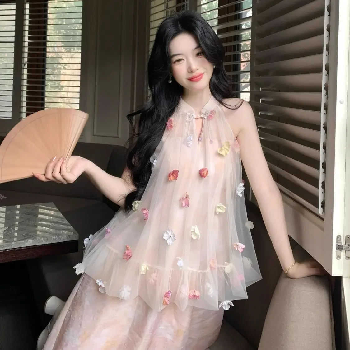 

Прозрачный топ с лямкой на шее в корейском стиле с 3D цветочным принтом + новый китайский модный комплект с юбкой, женский элегантный комплект из двух предметов, лето 2025, модный