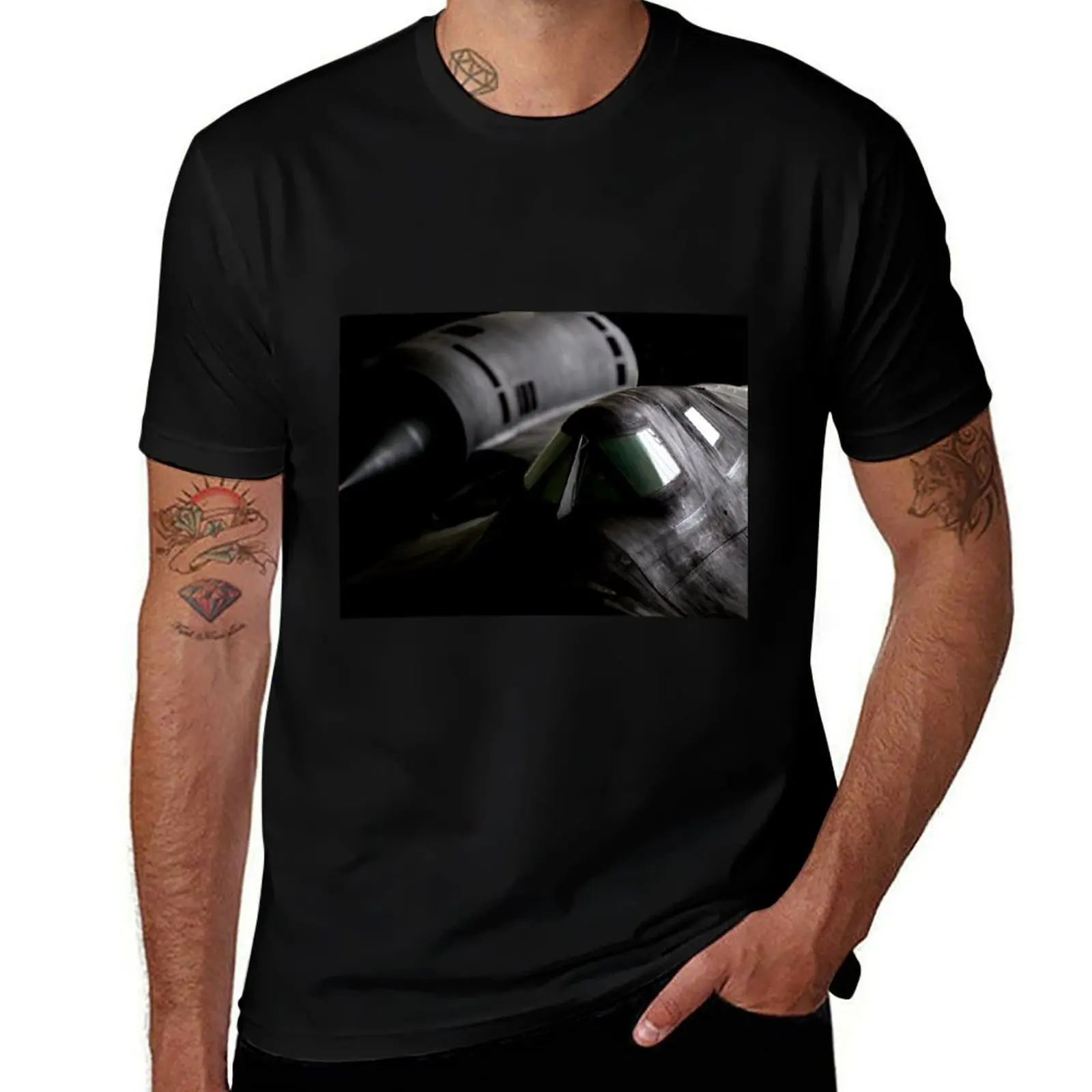 

USAF SR-71 Blackbird jet aircraft. T-Shirt man t shirts for men essential t shirt T-Shirt