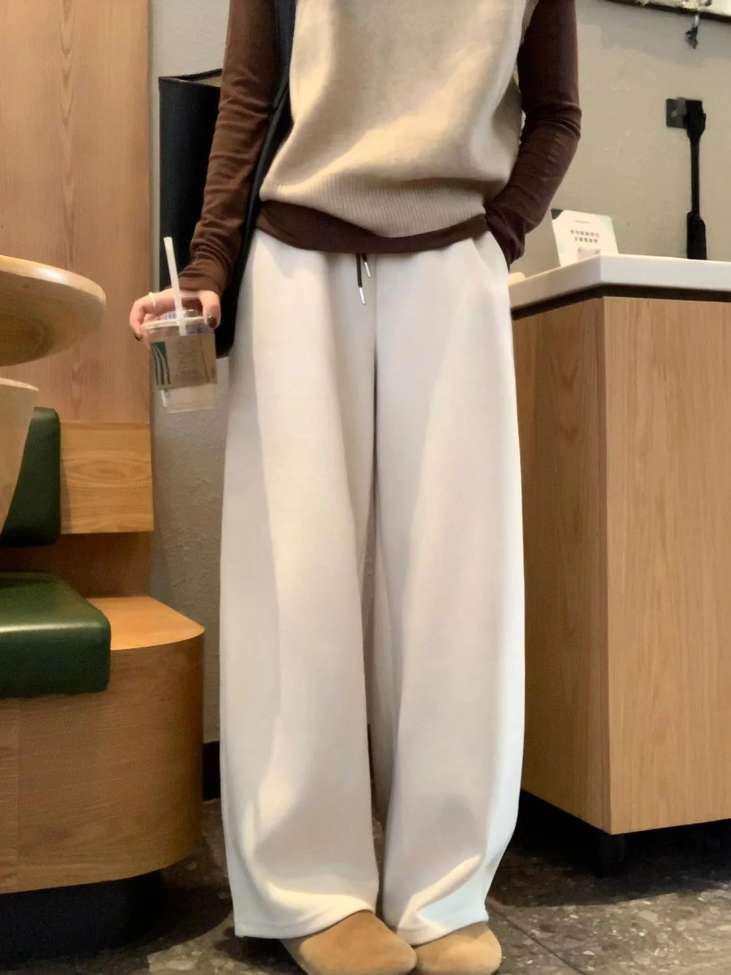 Pantaloni a gamba larga a vita alta Pantaloni invernali comodi e dimagranti foderati in Fce dal taglio dritto casual da donna in colore beige