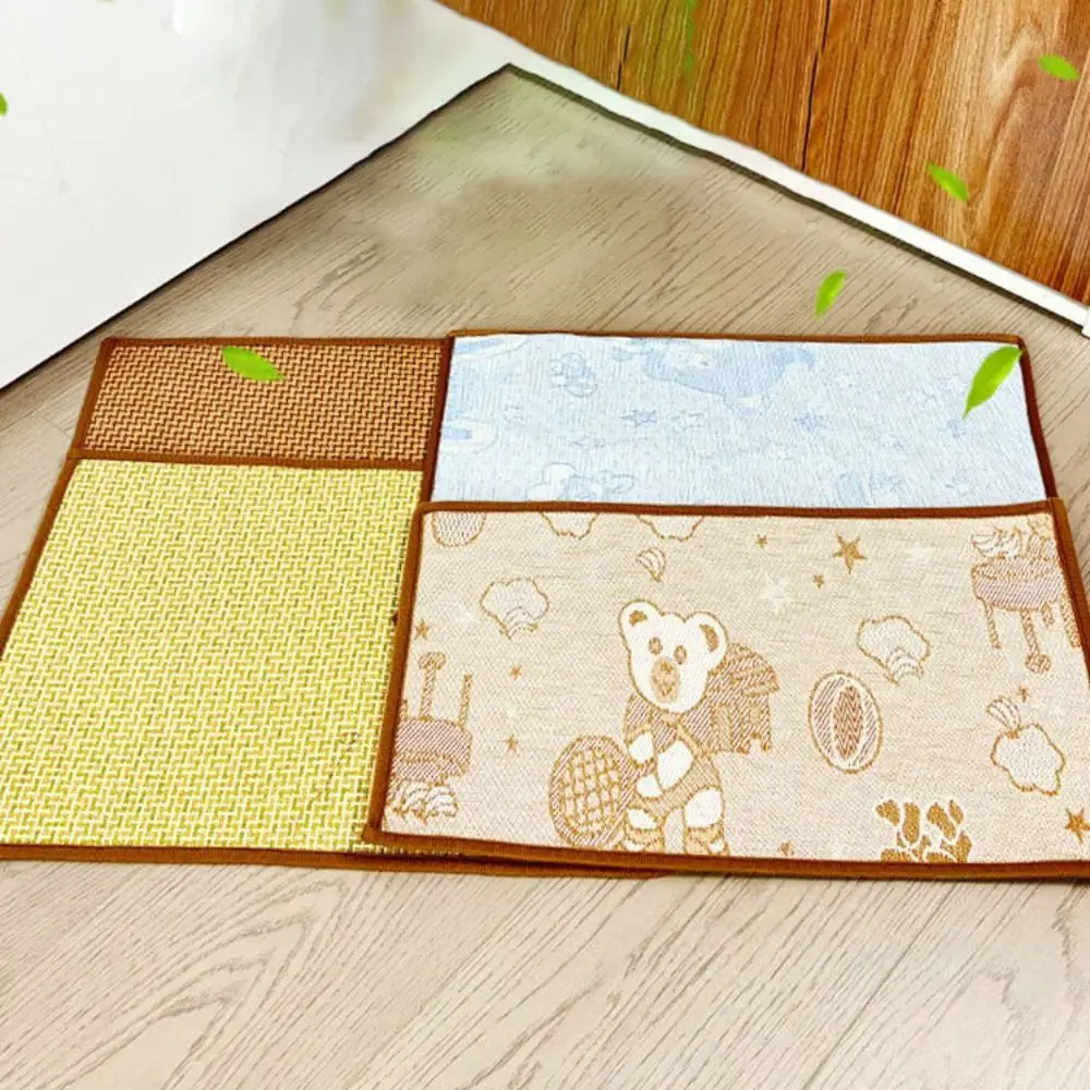 Pratico tappetino estivo per animali domestici su entrambi i lati Tappetino rinfrescante per animali traspirante resistente all'usura Tappetino per cani in rattan e seta ghiacciata per gatti