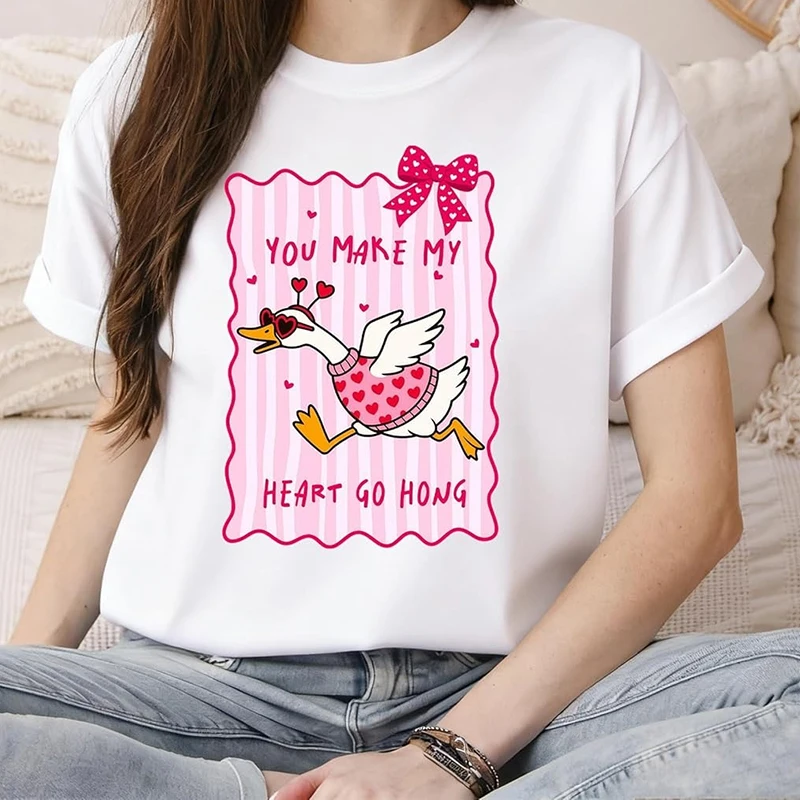 

Funny Cartoon Heart Duck T-Shirt Cute Pink Bow Striped Frame Letter Short-Sleeve Daily Oversize Casual Versatile Crew Neck Top