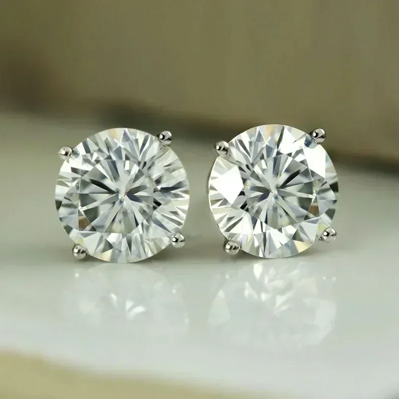 Huitan Classic 4 Claws Cubic Zirconia Women Earrings Crystal CZ Stone Minimalist Ear Stud Luxury Wedding Eternity Jewelry Gift