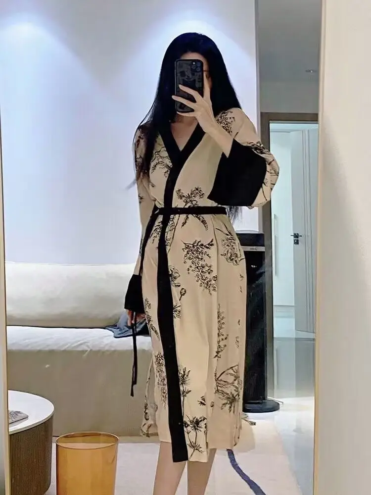 American Style Long Silk Sleepwear Set V-Neck Print Home Clothes Comfortable Loose Fit Outerwear Ready to Ship Today