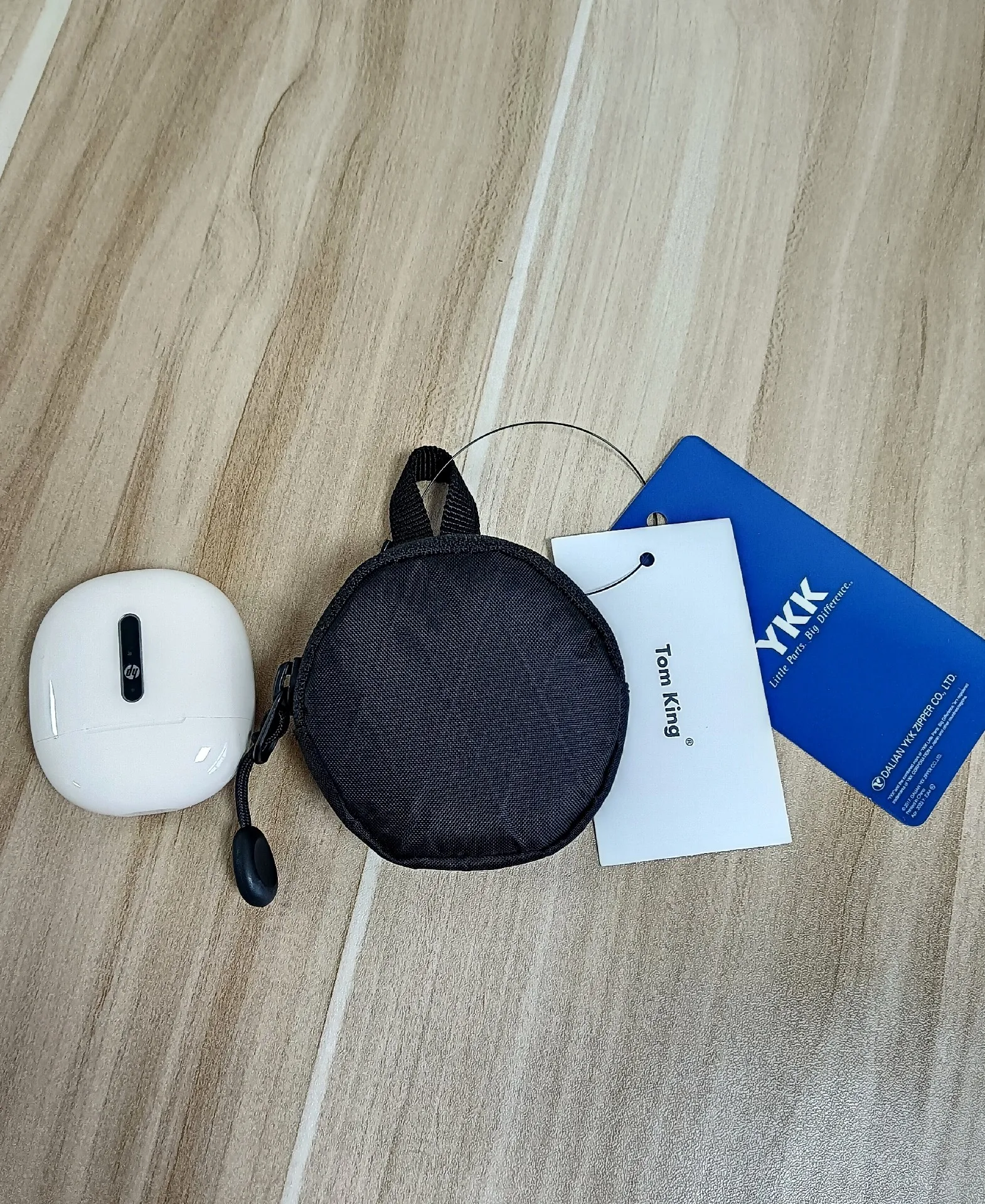 

​TomKing ​Compact Bluetooth Earbuds Organizer - Secure EDC Pouch for Small Essentials​