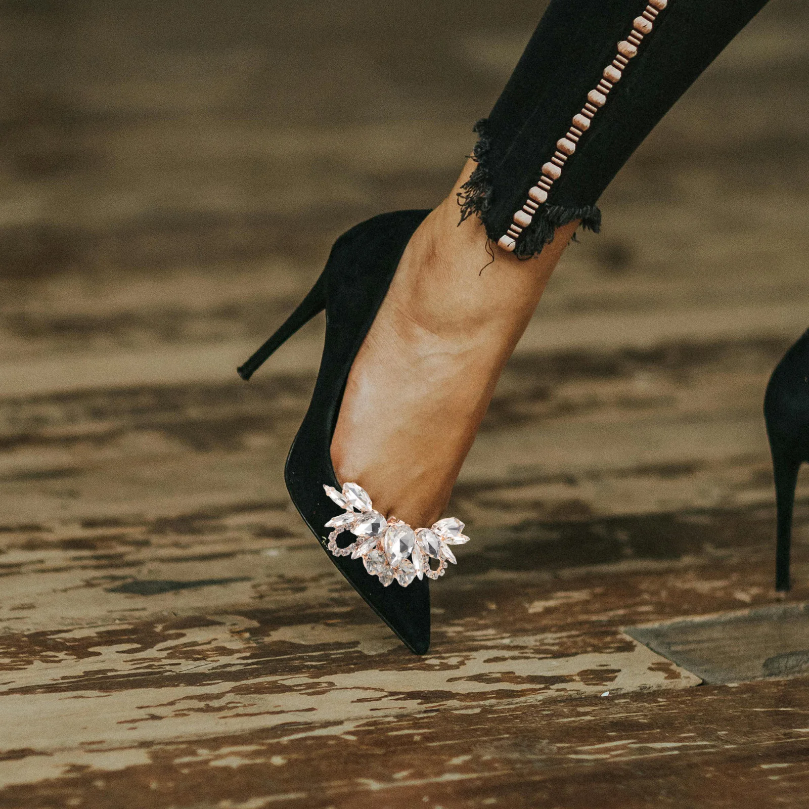 

2Pcs Rhinestone High Heel Shoe Clips Elegant Removable Crystal Buckles Wedding Party Decorative Shoe Charms Show Accessories