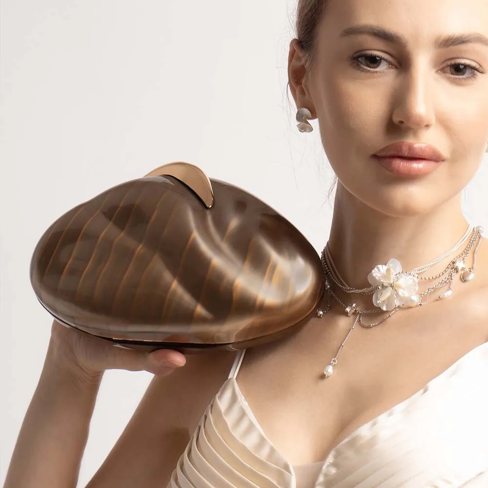 

Flower Oval Egg Shell Clutch Bag Acrylic Pearl Beige Frame Purse Women Wedding Evening Party Cute Ivory Handbag Mini Beach Bags