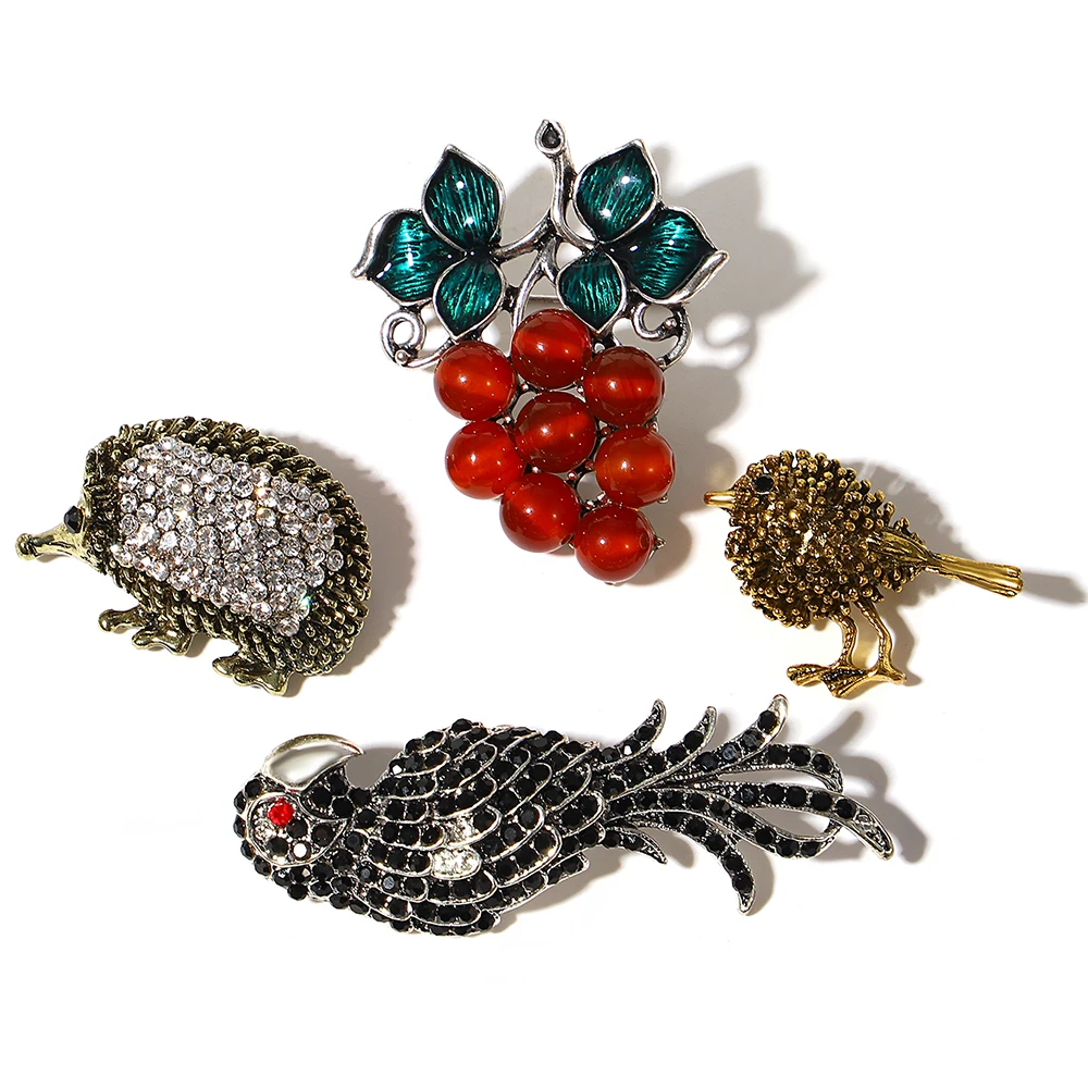 ALLYES-بروش كرتون مينا للنساء ، عنب لطيف ، طائر ، قنفذ ، دبوس حيوان ، هدايا عيد الميلاد المضحكة ، إكسسوارات مجوهرات #5