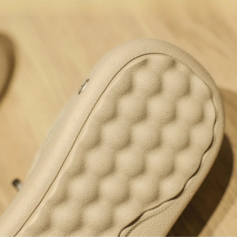 2025 الخريف والشتاء حذاء قماش رجالي جديد سميكة سوليد الترفيه انزلاق المطاط أحذية رياضية تنفس حذاء مسطح أحذية القيادة