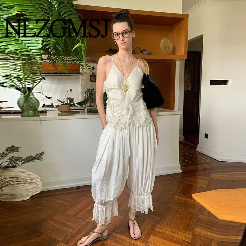 

Nlzgmsj 2026 Женский сексуальный комплект из кружева: топ без рукавов с вышивкой и бретелью через шею + кружевные брюки, элегантный комплект из двух предметов для женщин в стиле High Street