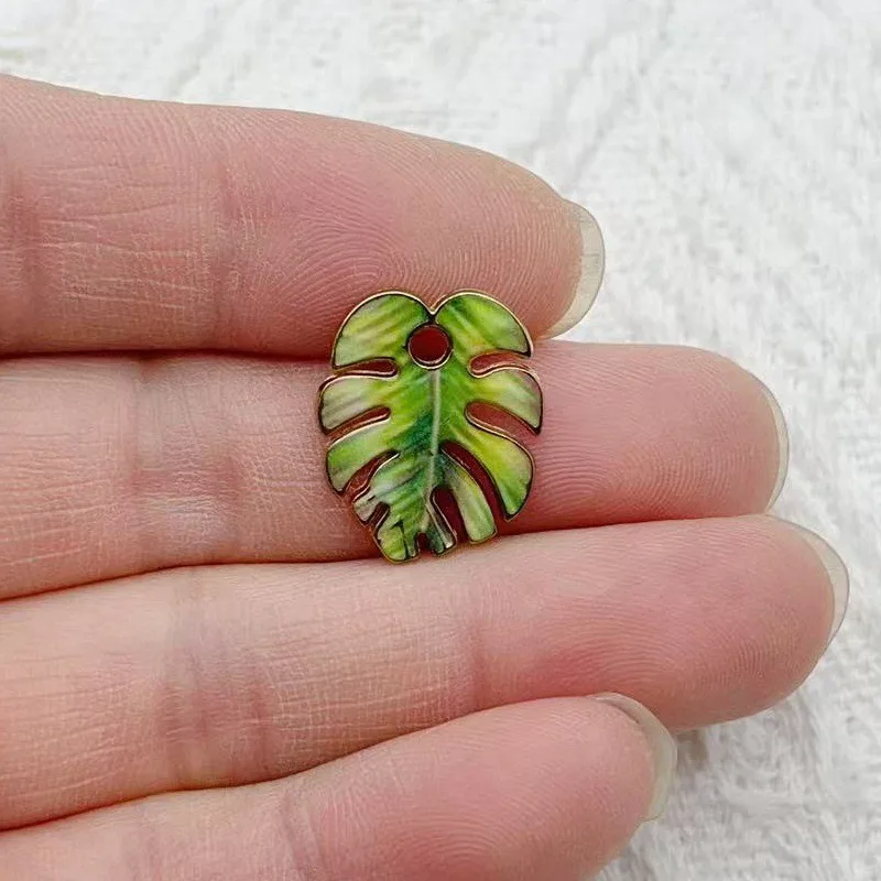 10pcs alloy drip oil simulation leaf keychain backpack car key female clothing pendant leaf keychain view 3