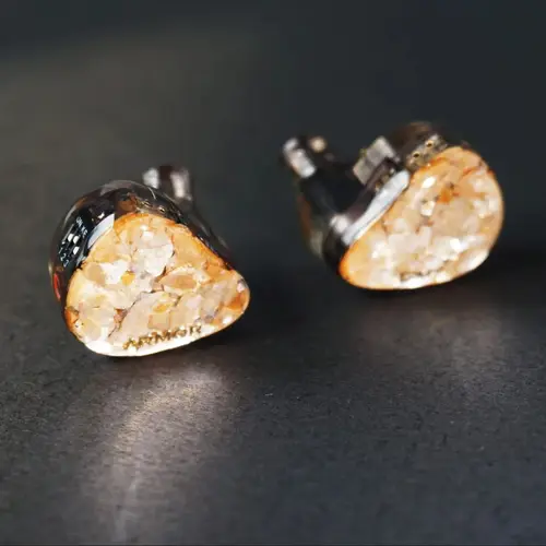 Imagen 2 del producto Tansio Mirai TSMR ARMOR 2DD+2BA+1EST Auriculares Intrauditivos HiFi Tribride para Audiófilos, 5 Drivers, Conector de 2 Pines de 0.78mm con Interruptores