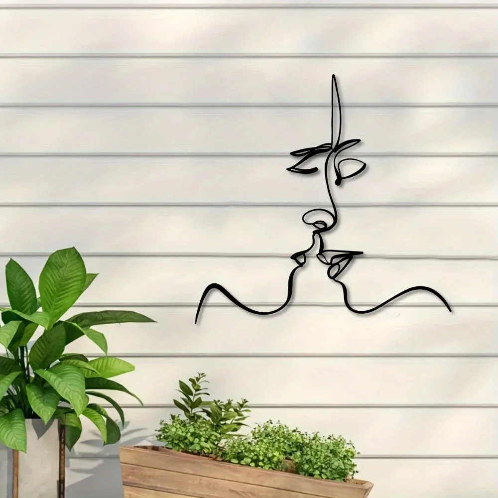 CIFBUY Black Metal Wall Art Kissing Pair Silhouette Cutout Plaque Romantic Hanging Sign Graceful Home Bedroom Decor