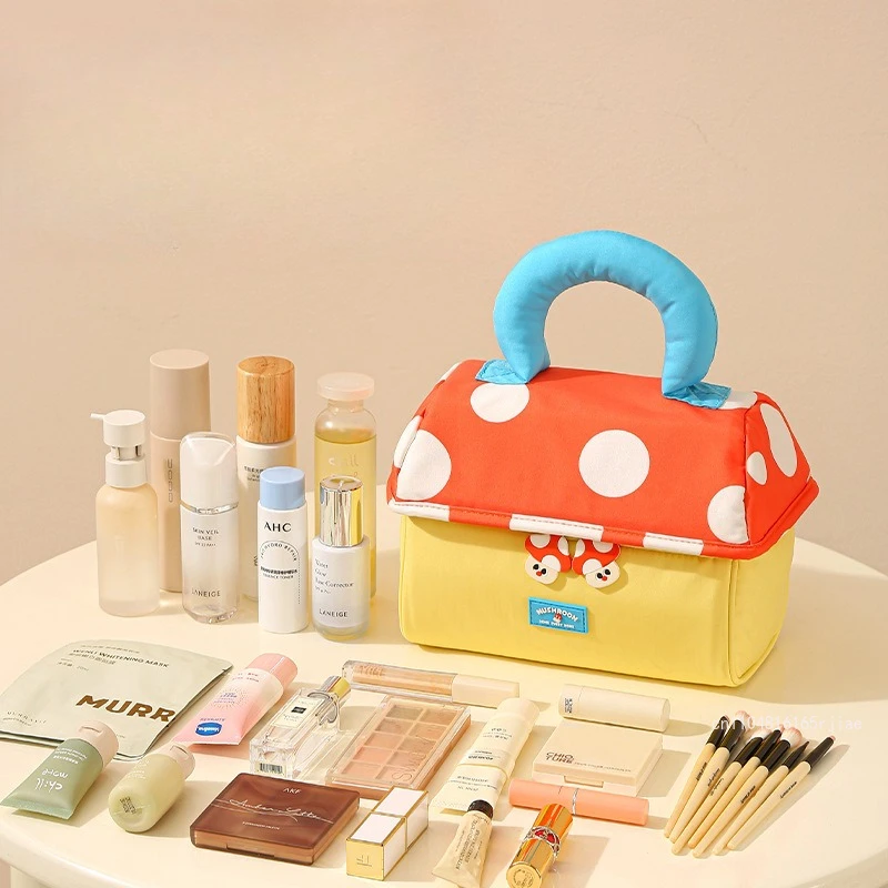 New Cosmetics Storage Bag High-quality Portable Outdoor Portable Storage Bag Cartoon Multi Layered Travel Grooming Storage Bag