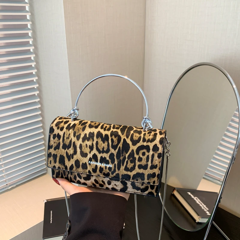 Fashion Trend Hasp Shoulder Bags Hot Sale 2025 Spring New Leopard Print Small Square Bags Western Style Crossbody Bags