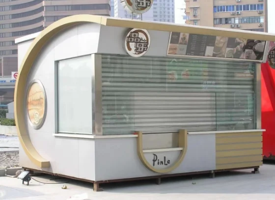 Stand de ventes en bois Mon expérience avec un kiosque préfabriqué pour mon commerce ambulant