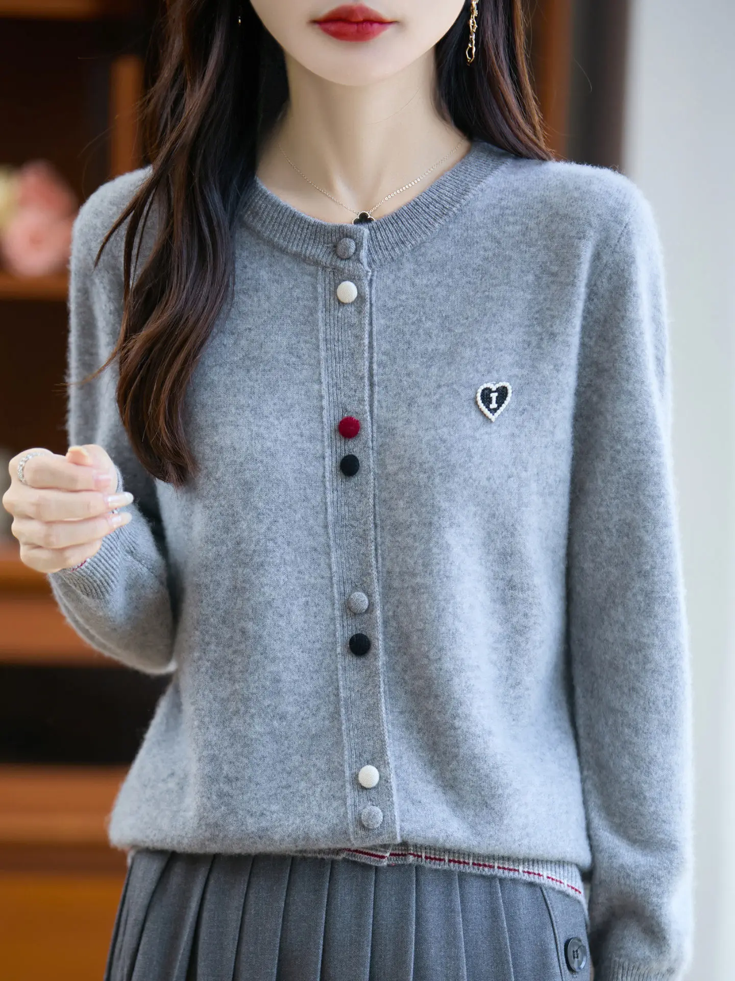

00% Pure Wool Knitted ort Cardigan Women's Korean Sle round Ne Button Warm Faionable Base irt