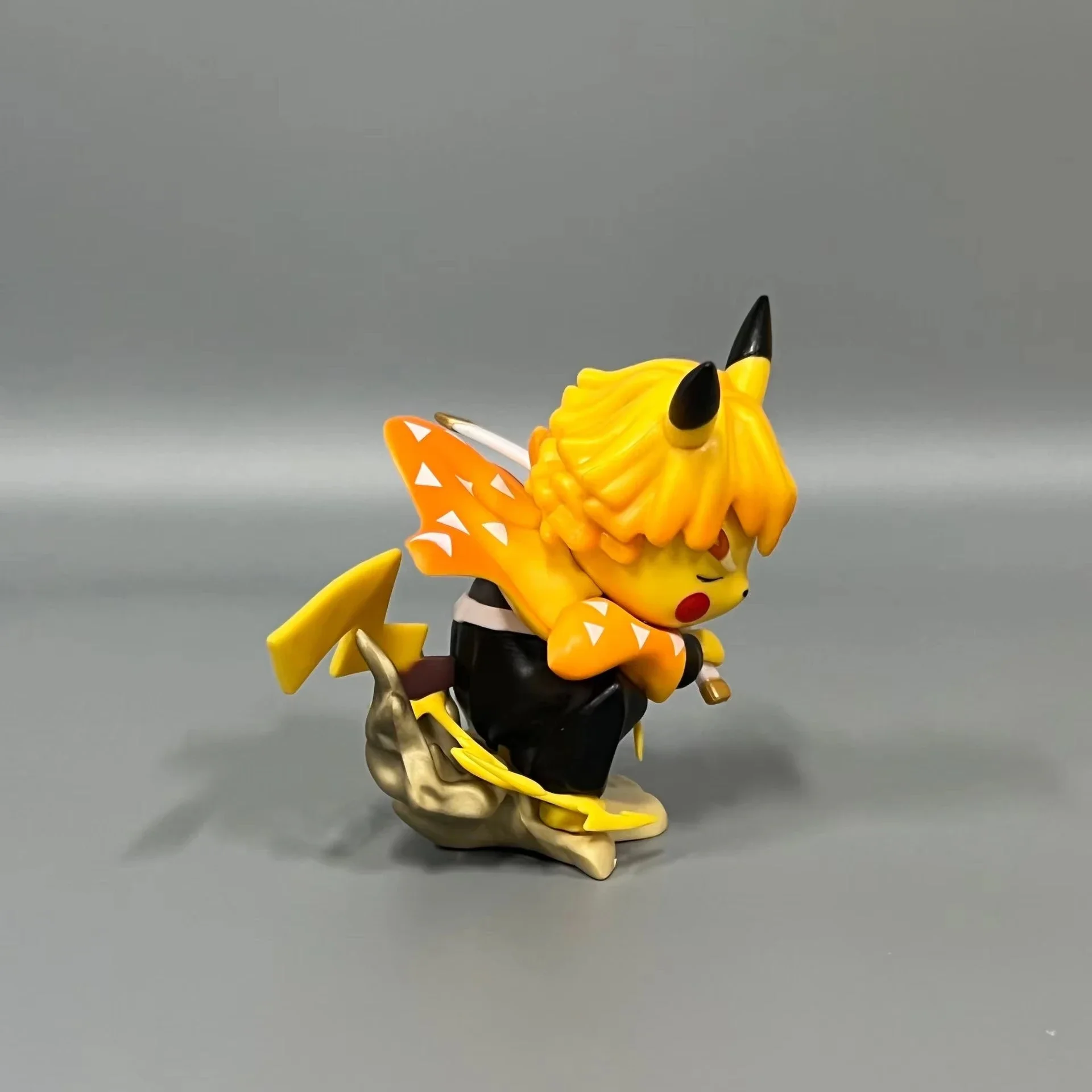 11cm Pikachu Anime Figure Pikachu Cross-dressing Agatsuma Zenitsu Figurine Pvc Gk Statue Model Doll Collection Ornament Toy Gift