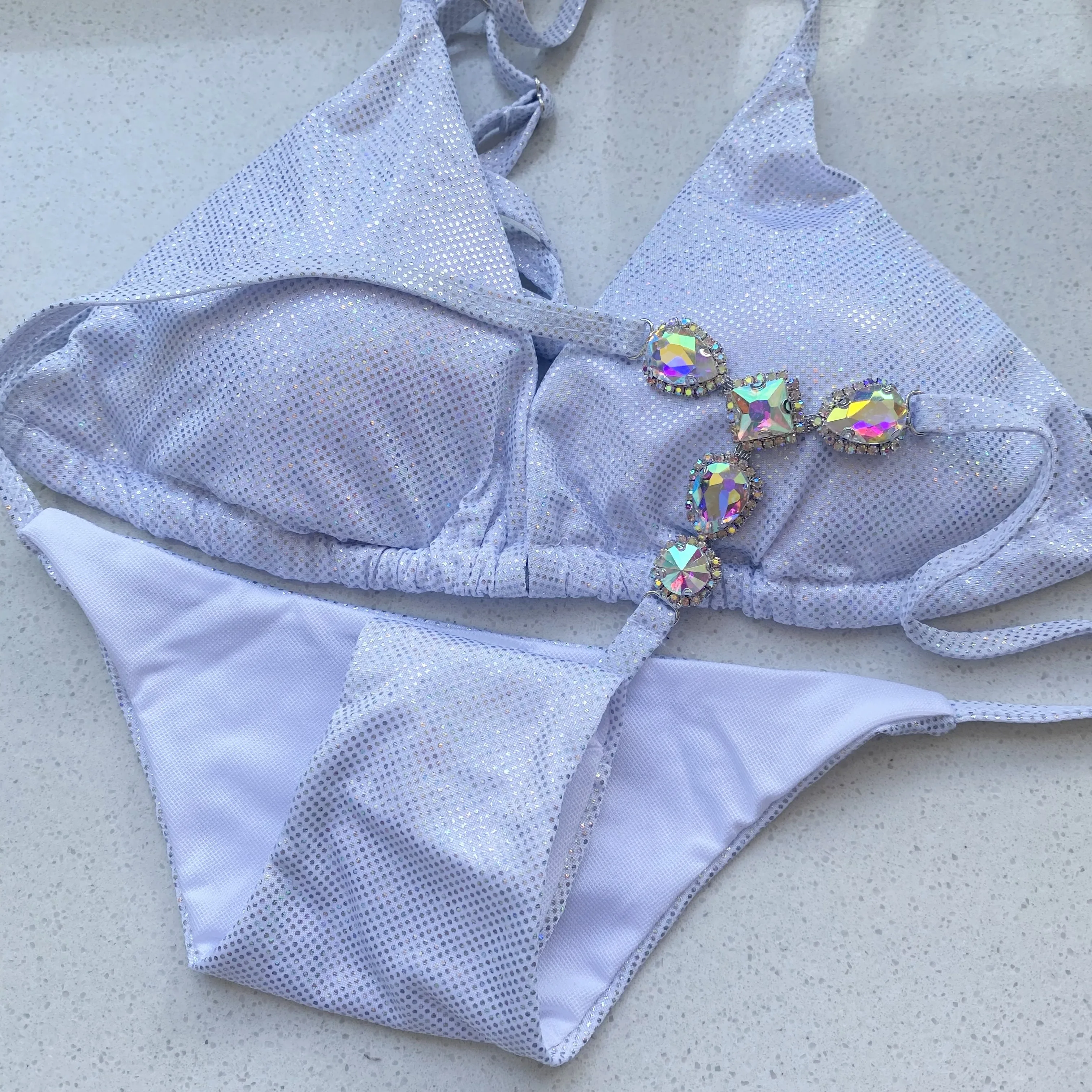 Sexy RhinestoneThong Bikini kobiety stringi brazylijskie stringi stroje kąpielowe strój kąpielowy srebrny Shinny Glitter Bikini unikalny strój