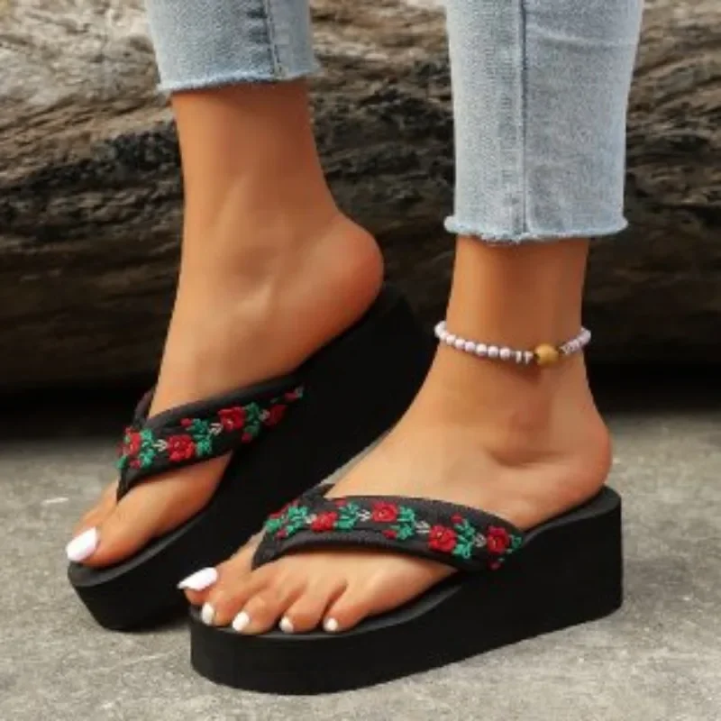 2025 Shoes Female Flip Flops Women's Slippers Outdoor Casual Slippers Women String Bead Crystal Wedges Open Toe Plus Size Sandal