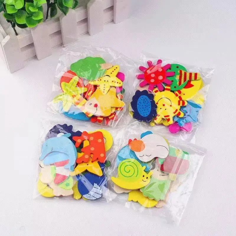 12Pcs Random Color Wooden Fridge Magnets Cute Cartoon Animal Design DIY Decor Stickers for Refrigerator Bathroom Home Decoration