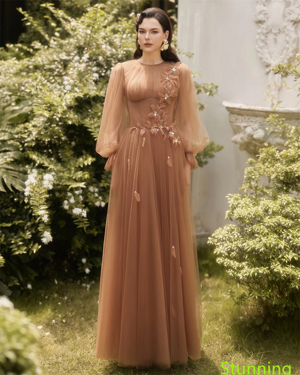 

Customized Exquisite Champagne Tulle Evening Dress O-Neck Long Sleeves Bespoke Occasion Gowns Celebrity Gowns Flowers Delicate
