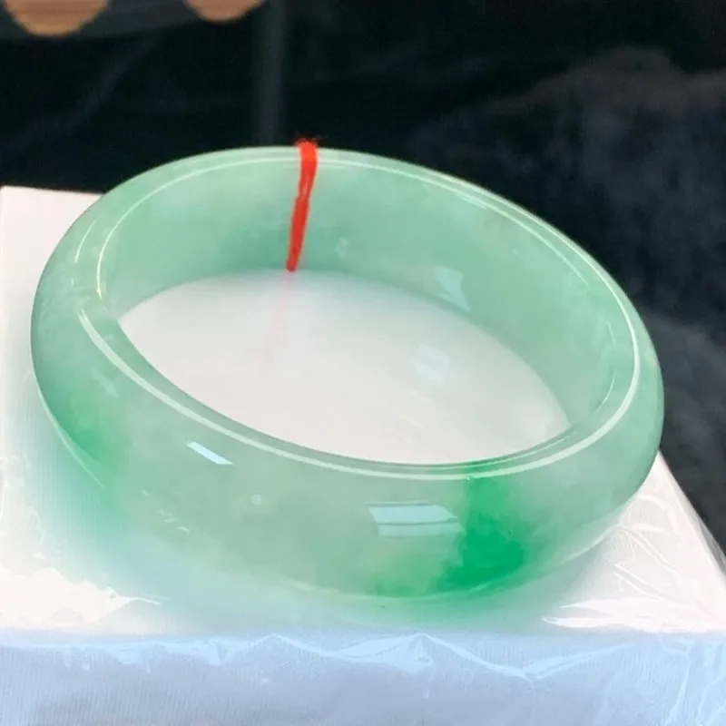 Myanmar natural with bright green and floral patterns, large size, processed jadeite bracelet, first-hand jadei