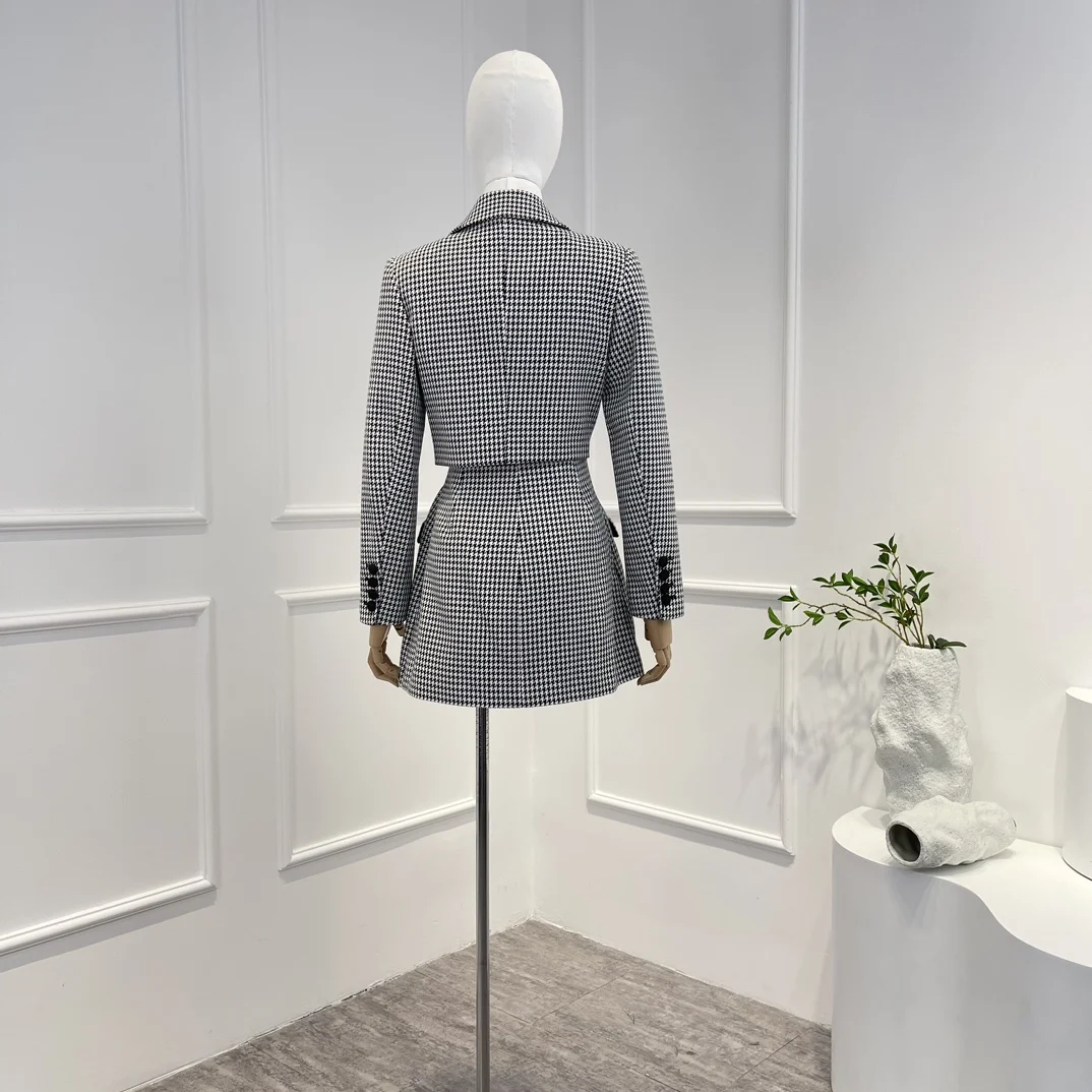 

2025 Autumn New Texture Vintage Black White Plaid Blazer for Women