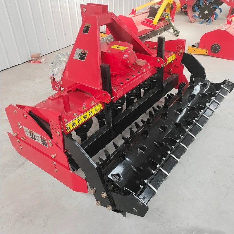 Hochwertiger Power Rake mit rotierender Bodenbearbeitung, trockener, landgesteuerter Rechen