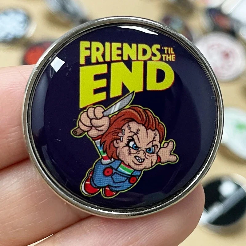 Friends Til The End Badge 1988 Horror Movie Child's Play Chucky Pins Evil Doll Killer Villain Badge Spooky Halloween Decor