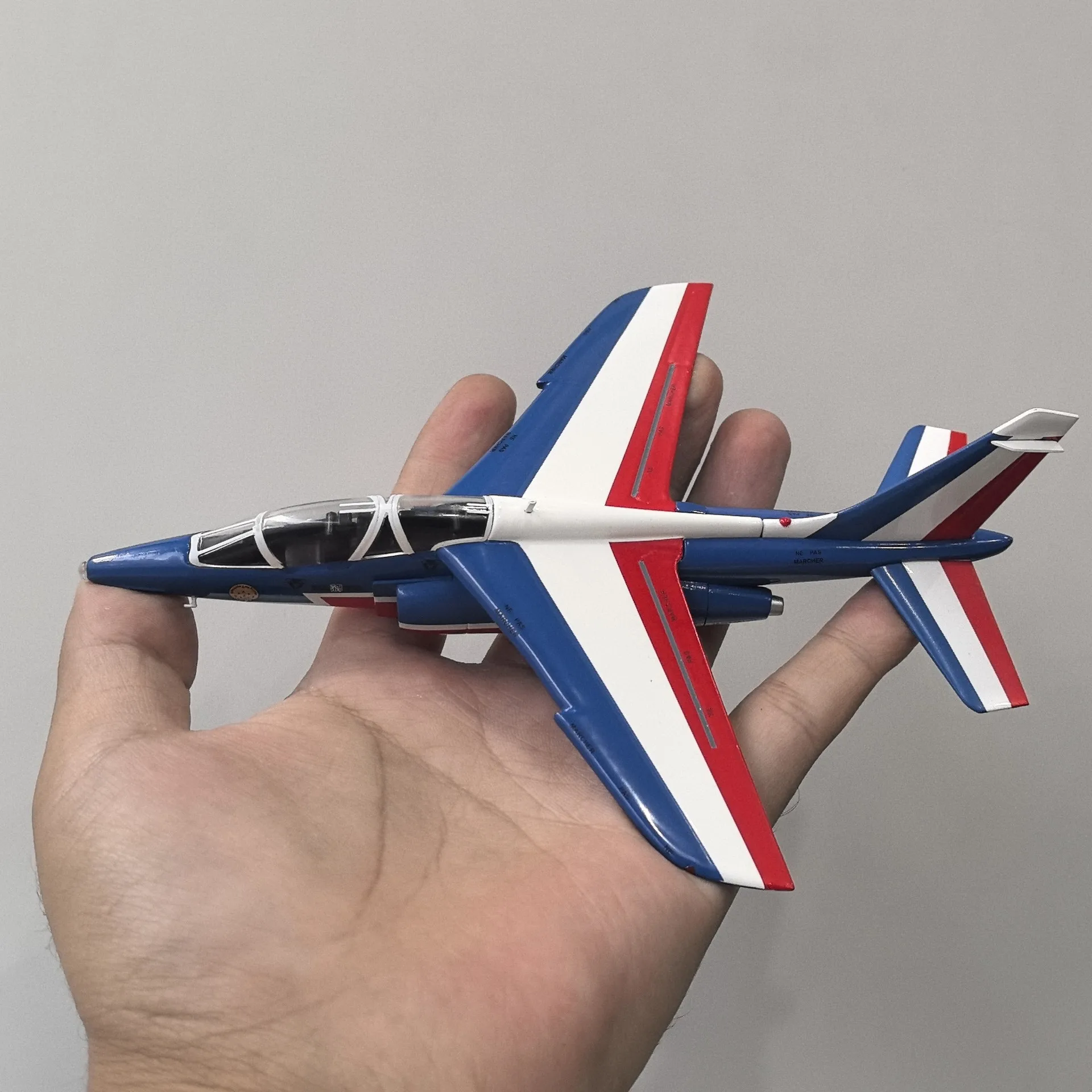 

Diecast IXO 1/72 Scale DASSAULT Alpha Jie PAF Dassault Aircraft Model Scale Alloy Car Model Collectible Toy Gift Souvenir