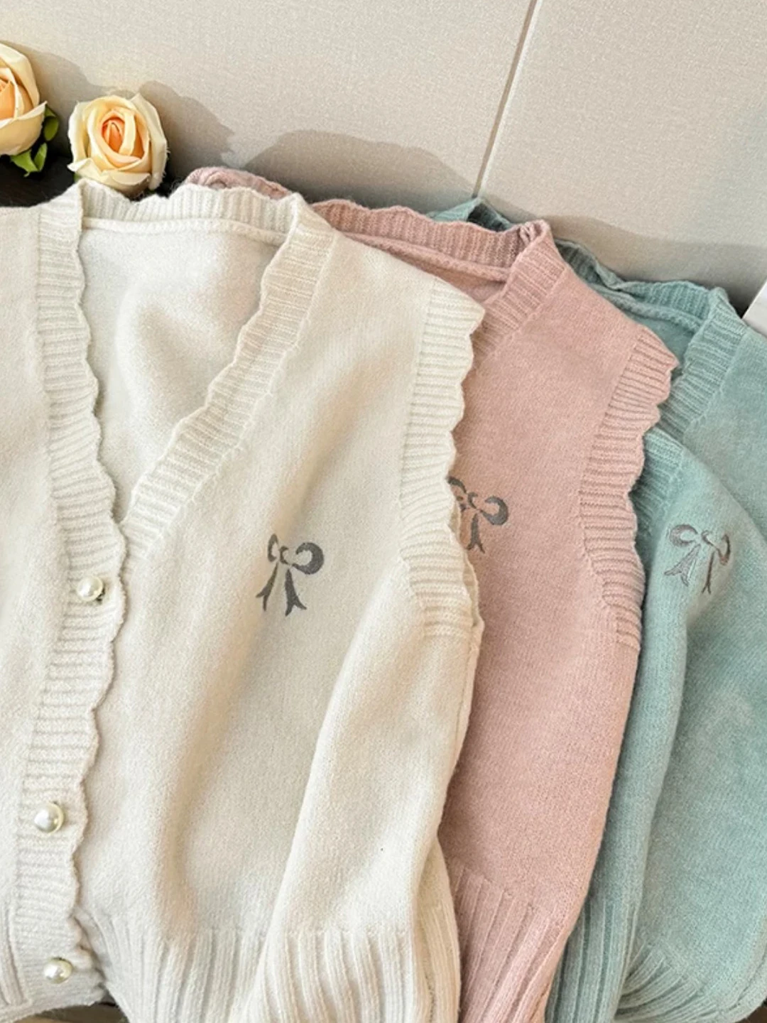 Women's Knitted Vest Top Sleeveless Open Cardigan Layering Fashion Spring Autumn New Pearl Embellished Sweater Shoulder Pad