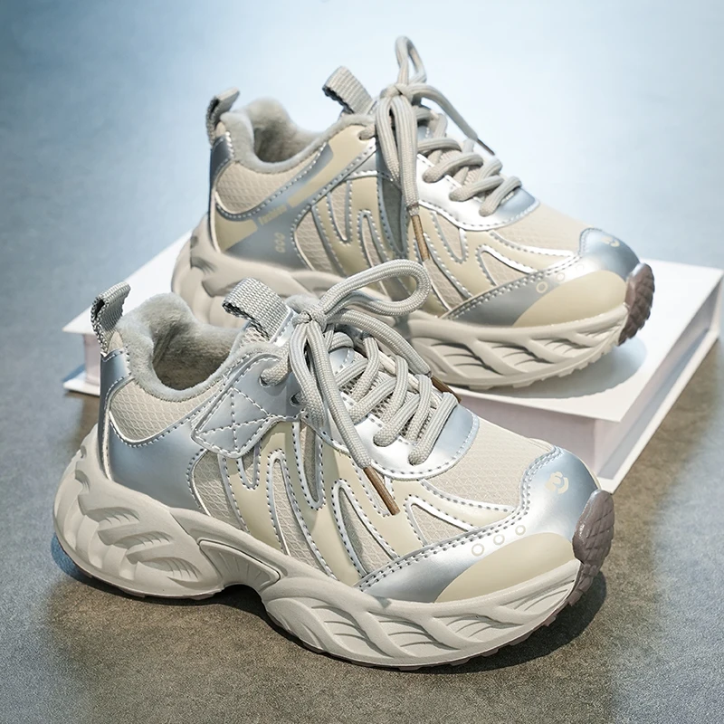 

Girls' Shoes 2025 Winter New Collection Children's Velvet Cotton Shoes Anti slip Soft Bottom Sports Dad Trendy Shoes