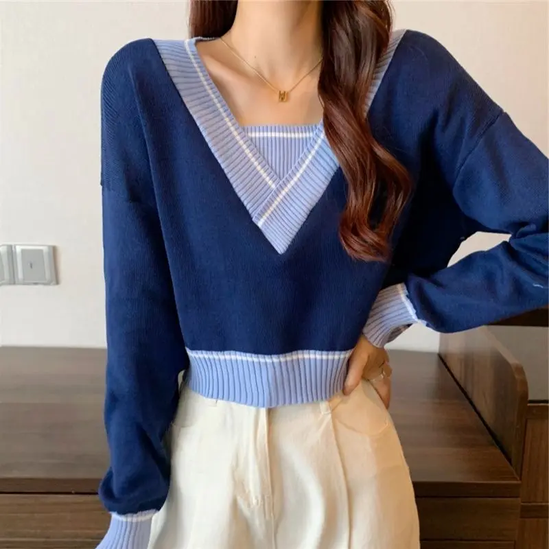 

New Autumn and Winter Women's Clothing Women's New Color Matching Long-sleeved Short Sweater Elegant V-neck Office Knitwear Top