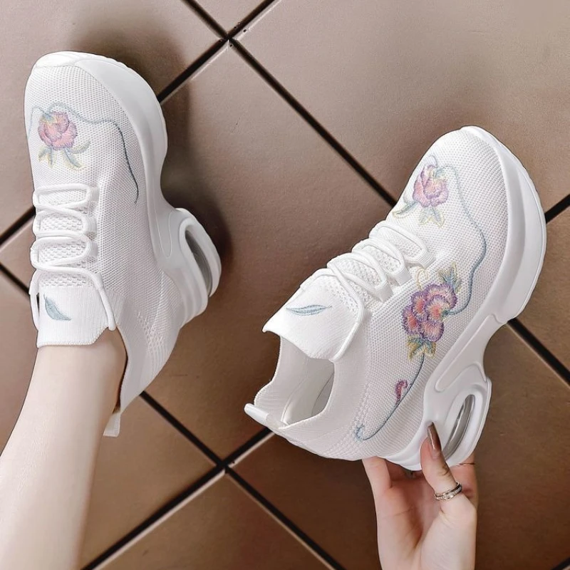 2026 Summer Female Traditional Pale Sneaker 8cm Rise Up Mini Daily Easy Pair Tribal Footwear