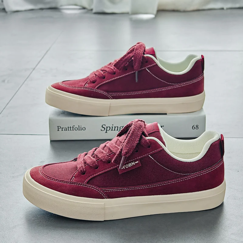 أحذية رجالية جديدة لعام 2025 أحذية تزلج خريفية بنعل سميك أحذية خبز غير رسمية متعددة الاستخدامات النسخة الكورية أحذية رياضية عصرية