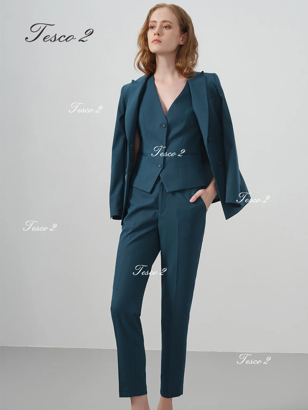 

3 Pieces Women Suit (Jacket+Pants+Vest) Peak Lapel Long Sleeve Slim Fit Suit For Women For Pantsuit Business Office Bespoke