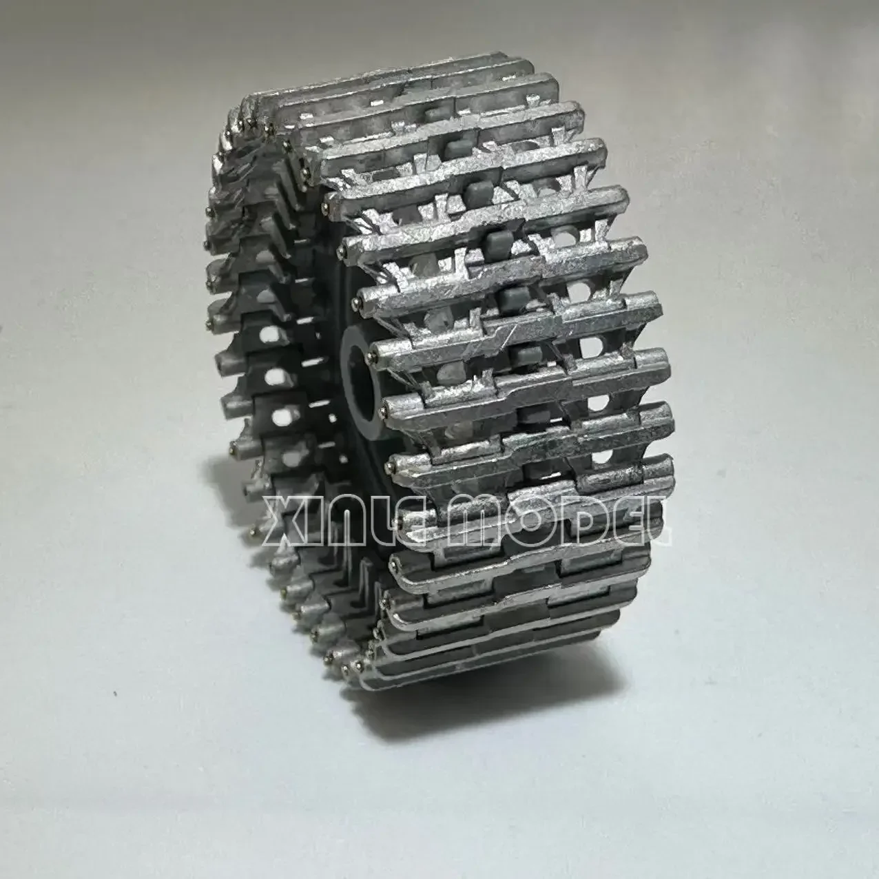 Chuangqi Model 16005 mk. II Personnel Carrier Model Metal Track（ for Gecko 16GM0016）1/16 Accessories