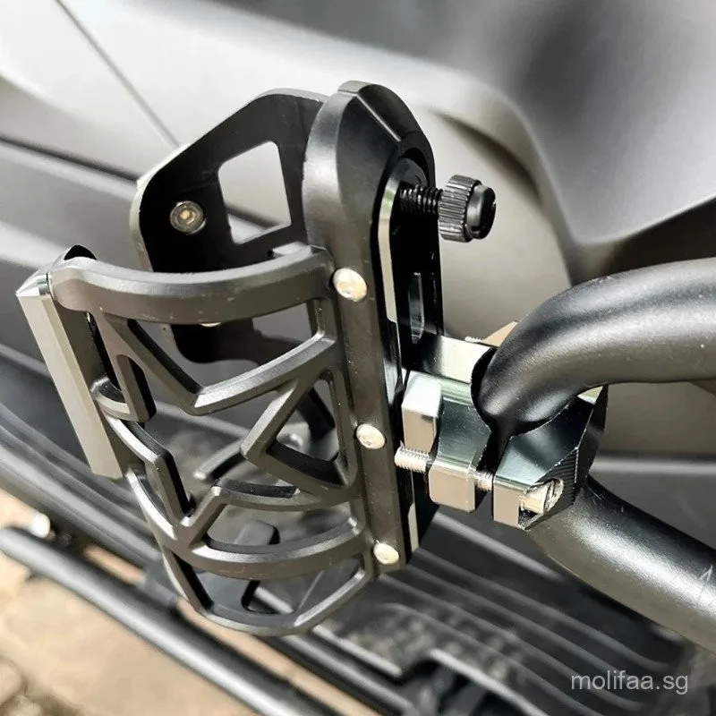 ل SYM Husky Adv 150 دراجة نارية الوفير المشروبات شرب الماء كأس قوس المقود البلاستيك السفر غلاية زجاجة حامل حامل #5